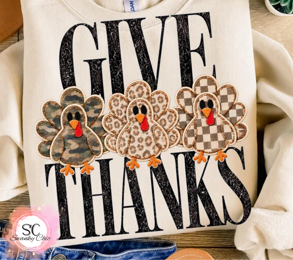 Tracey Dingwerth — Give Thanks: crewneck tee