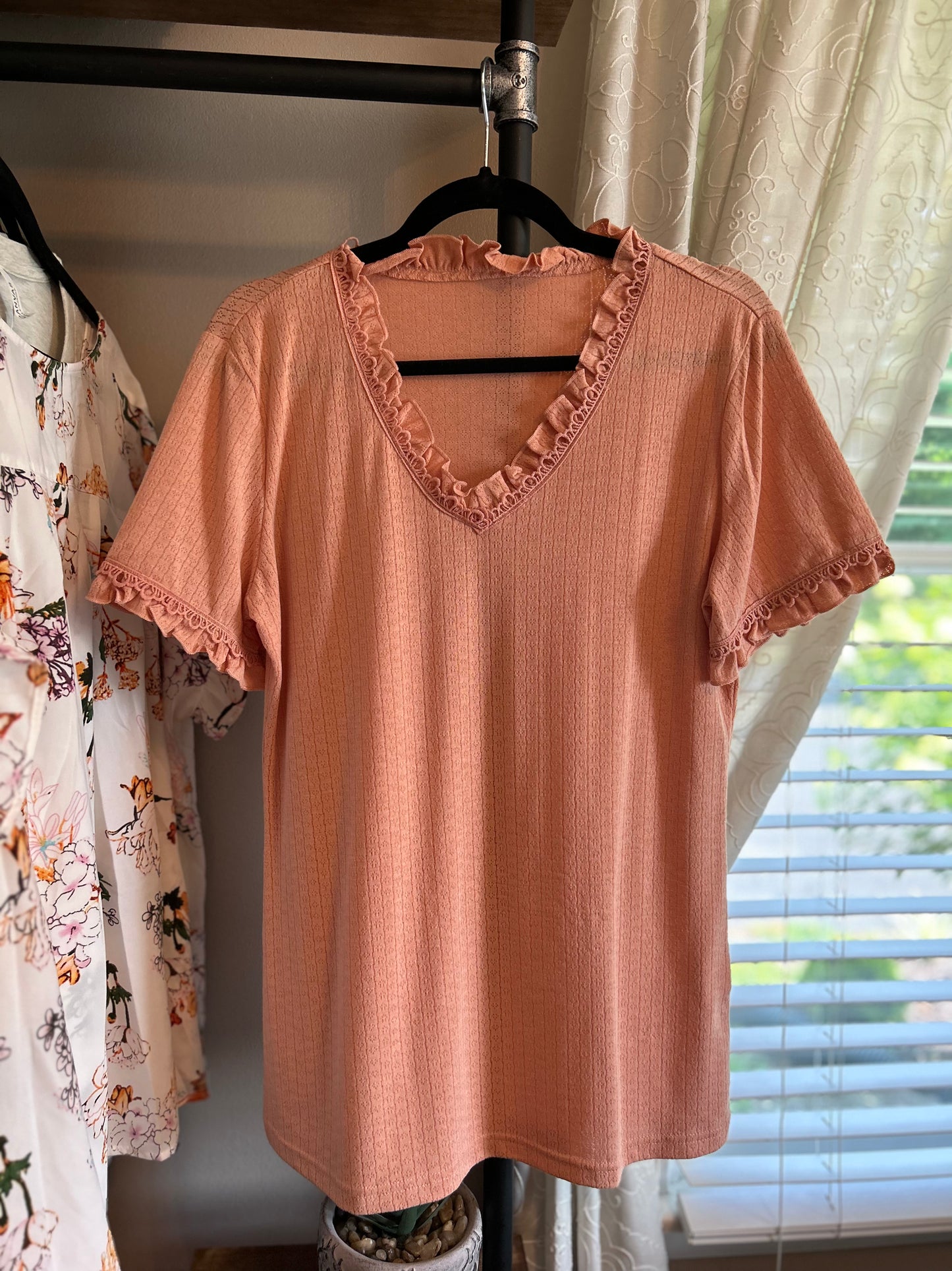 Alyssa Snyder — Medium, peach ribbed v-neck blouse