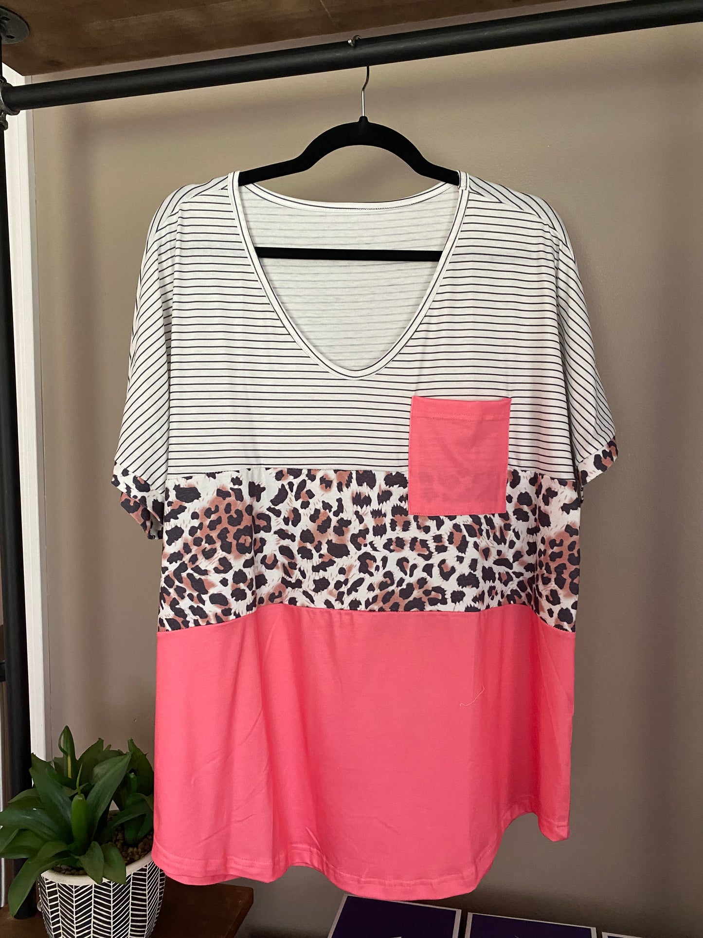 Kelsey Shepherd — 1X, coral leopard top