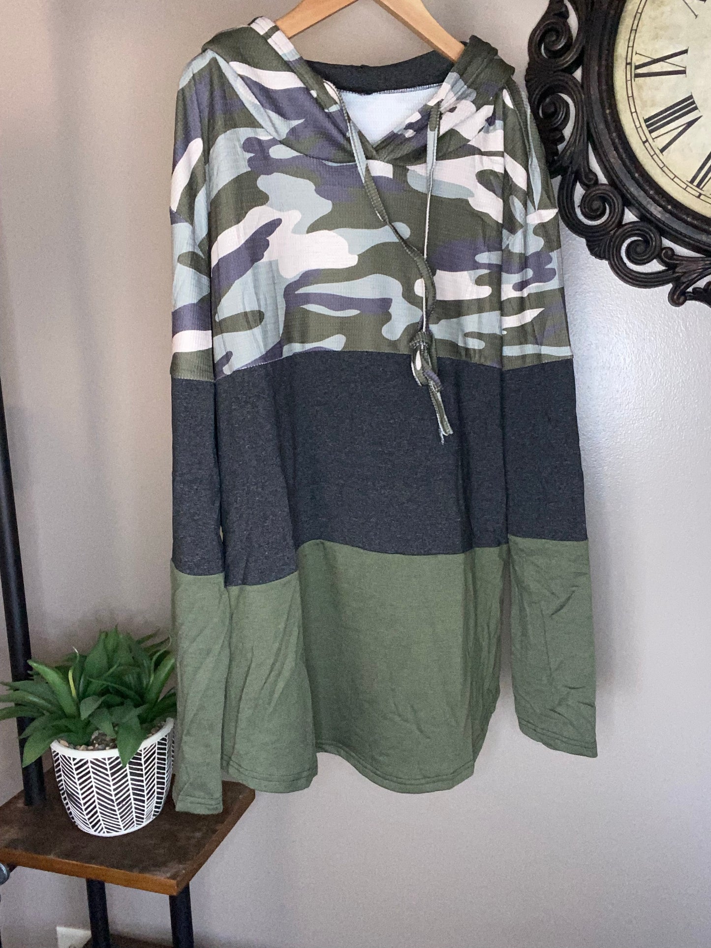 Brandi Zoller — Large, camo colorblock hoodie