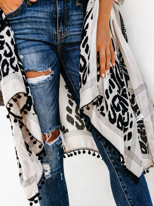 Sasha Conner — OS Black/cream kimono