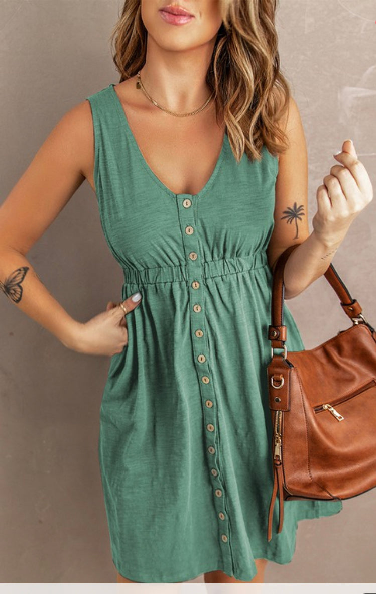 Lora Littrell — Medium, green sleeveless dress