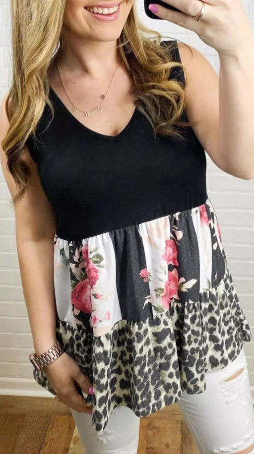 Emily Debney — XL, ruffled v-neck color block tank