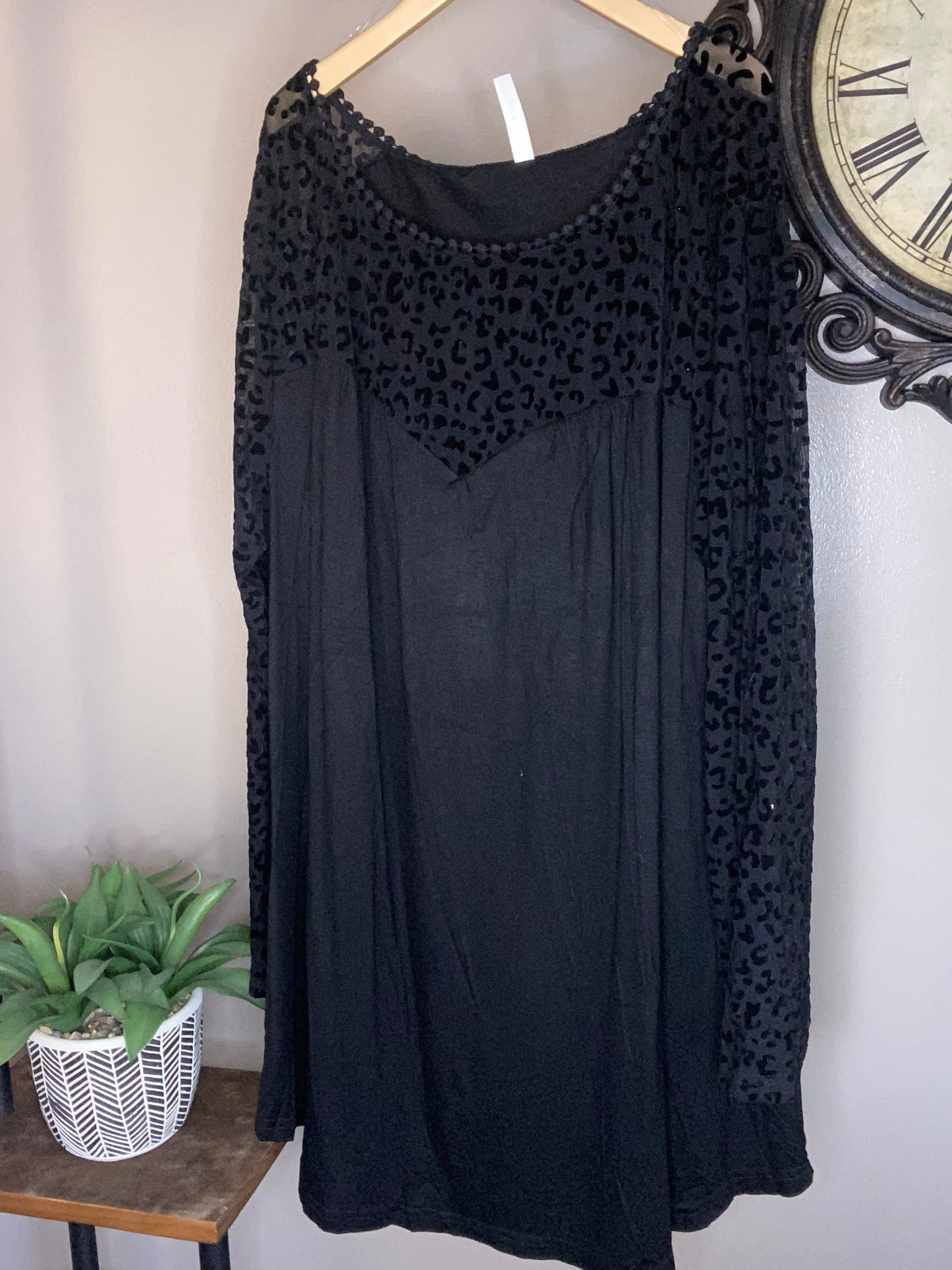 Paige Nutt — 1X, black leopard mesh tunic