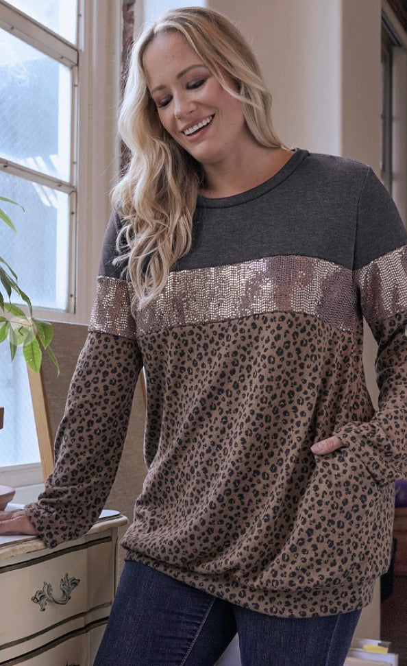 Teresa Aldrich Weesner — 1X, Leopard pullover with sequin band