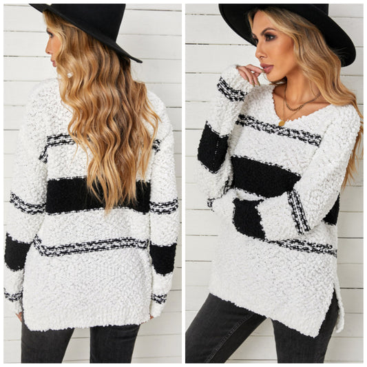 April Wheatley Boctor — XL, white/black b-neck popcorn sweater with side slits