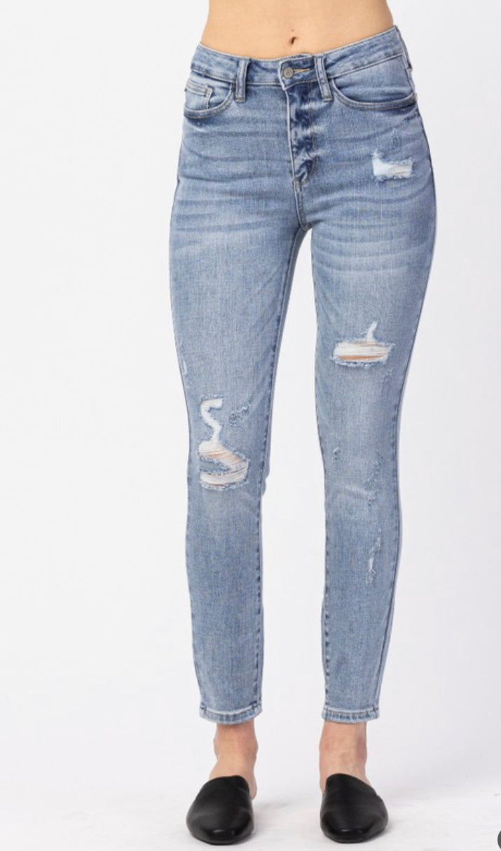 Anne Reister Baker — 11/30 Judy Blue skinny jeans