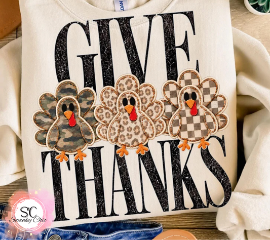 Tracey Dingwerth — Give Thanks: crewneck tee