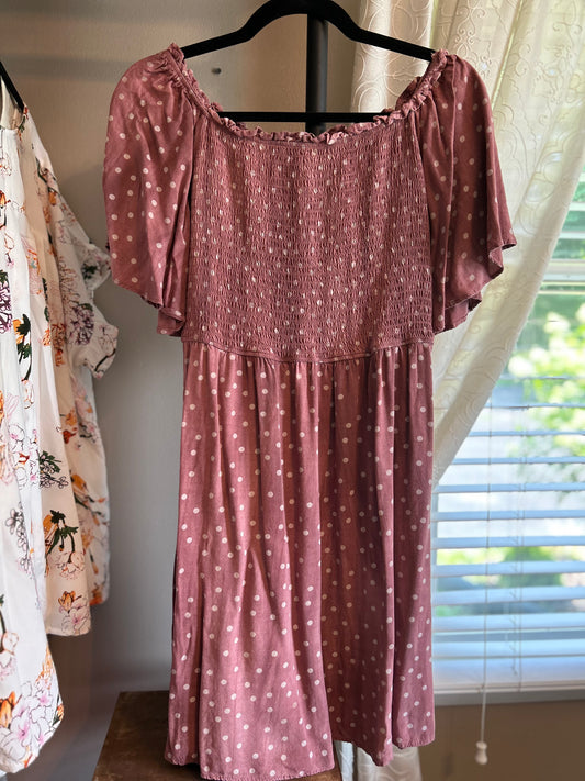Vanessa Hale Pearson — Medium, Mauve dotted dress